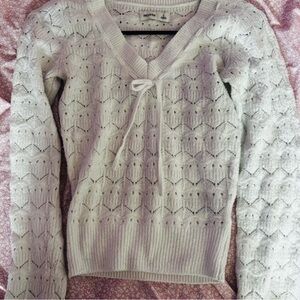 Hollister Cream V-Neck Sweater